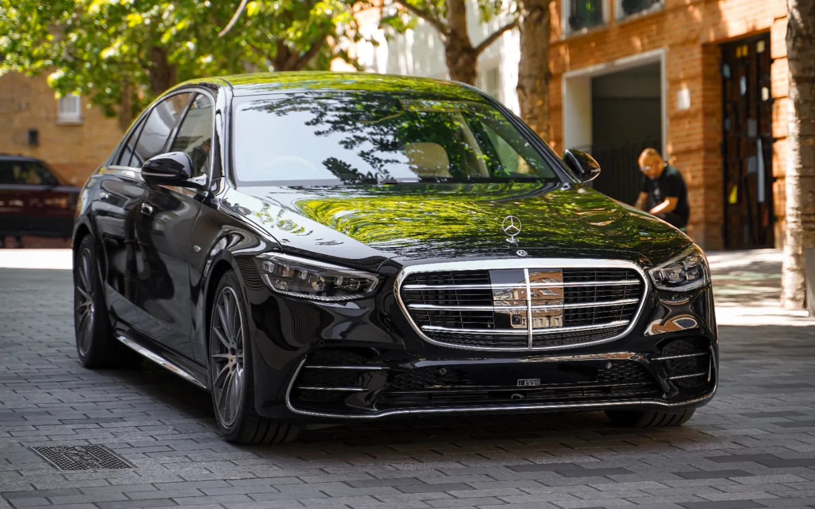 Mercedes S-Class — image 2